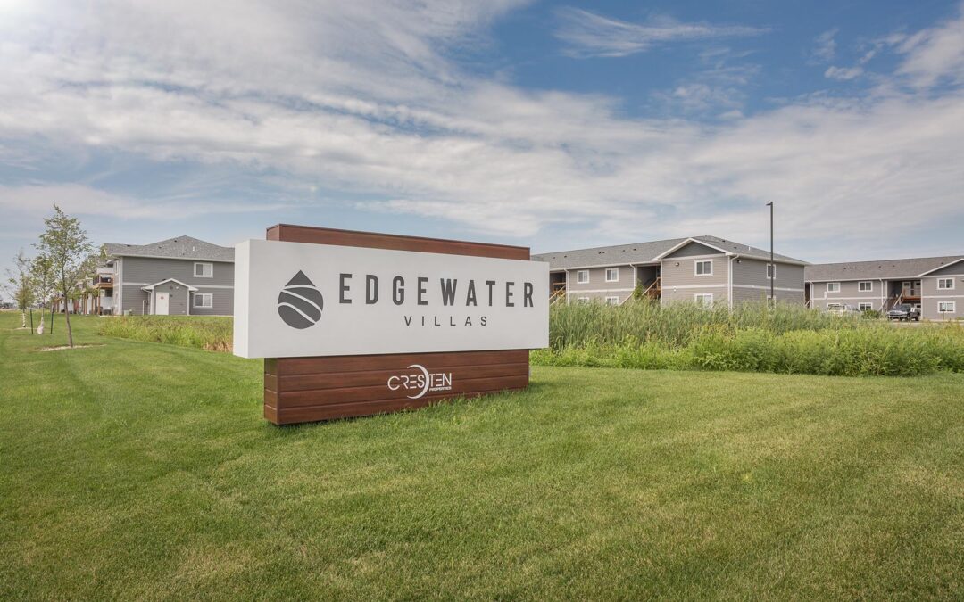 Edgewater Villas sign